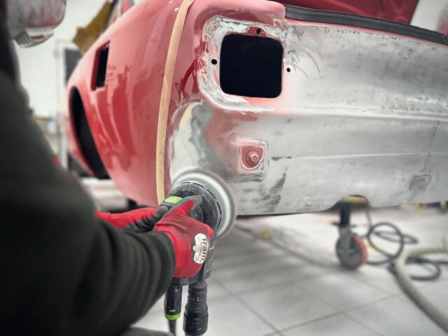 🦚 𝐄𝐗𝐏𝐄𝐑𝐓 𝐏𝐀𝐈𝐍𝐓 𝐑𝐄𝐏𝐀𝐈𝐑𝐒

We seem to be making a habit of these beautiful little Alfas lately, especially the Rosso Red kind.

This particular one has come to us, despite being recently painted elsewhere, for some paint repairs as it is showing considerable adhesion problems where the primer and paint have not adhered to the metal bodywork.

𝗣𝗘𝗔𝗖𝗢𝗖𝗞 𝗣𝗥𝗘𝗦𝗧𝗜𝗚𝗘

Premium Automotive Bodyshop & Restoration Specialists in Coventry, West Midlands.

Peacock Prestige - Classic & Sports Car Paint Finishing
Unit 5-7 Kwickform Buildings
Hales Industrial Park
Coventry
West Midlands
CV6 6AT

📞 (+𝟰𝟰) 𝟮𝟰𝟳𝟲 𝟲𝟴𝟴 𝟴𝟴𝟴
📩 𝘀𝗮𝗹𝗲𝘀@𝗽𝗲𝗮𝗰𝗼𝗰𝗸𝗽𝗿𝗲𝘀𝘁𝗶𝗴𝗲.𝗰𝗼𝗺

•
•
•

#classiccars #classiccar #restoration #carinstagram #cargram #cars #carspotting #carlovers #carlove #fastcar #fastcars #carporn #heritage #carpainter #carpainting #carwrap #peacockprestige #painting #paintcorrection #detailing #alfaromeo #alfaromeogiulia #alfaromeogt #alfaromeogiuliaquadrifoglio #alfaromeogta #classicalfa #classicalfaromeo #italianstyle #topgear #fifthgear