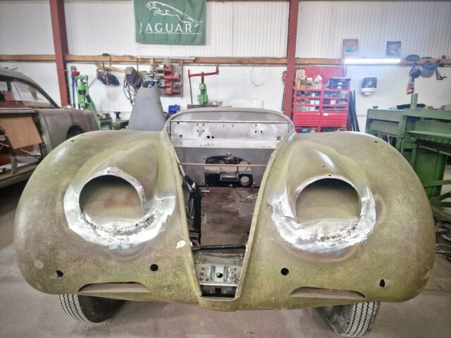 🦚 𝐉𝐀𝐆𝐔𝐀𝐑 𝐗𝐊𝟏𝟐𝟎 𝐑𝐄𝐒𝐓𝐎𝐑𝐀𝐓𝐈𝐎𝐍

It’s been a little while since we’ve checked in on the restoration of our early Jaguar XK120, 1951 OTS purchased from @leaping_cats #ProjectXK120

Andy at @knightsclassics has fitted lots of new shiny metal to this stunning original classic Jaguar sports car - Chassis Number 660613, so an early steel-bodied matching numbers car.

Still some way to go yet but it’s great to see some good progress on this restoration project, as it’s not often we get time to have work done on our own projects.

Stay locked to this space to follow the restoration of this historic sports car!

📞 (+𝟰𝟰) 𝟮𝟰𝟳𝟲 𝟲𝟴𝟴 𝟴𝟴𝟴
📩 𝘀𝗮𝗹𝗲𝘀@𝗽𝗲𝗮𝗰𝗼𝗰𝗸𝗽𝗿𝗲𝘀𝘁𝗶𝗴𝗲.𝗰𝗼𝗺

•
•
•

#classiccars #classiccar #restoration #carinstagram #cargram #cars #carspotting #carlovers #carlove #fastcar #fastcars #carporn #heritage #carpainter #carpainting #welding #peacockprestige #painting #paintcorrection #millemiglia #jaguar #jaguarxk120 #xk120 #jaguarxk #classicjag #classicjaguar #goodwoodrevival #jaguarracing #topgear